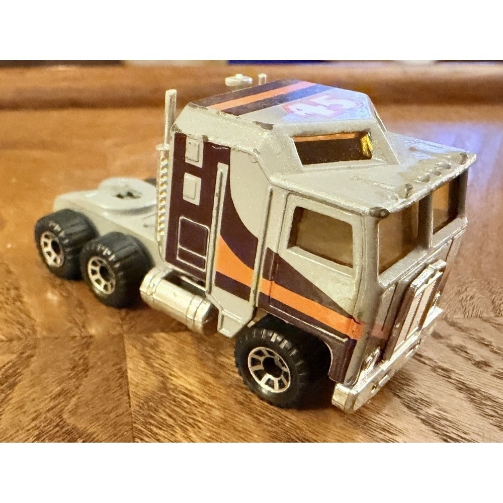 Vintage 1981 Matchbox Diecast S=1/90 Kenworth Aerodyne Semi Truck Rig #45 NrMnt